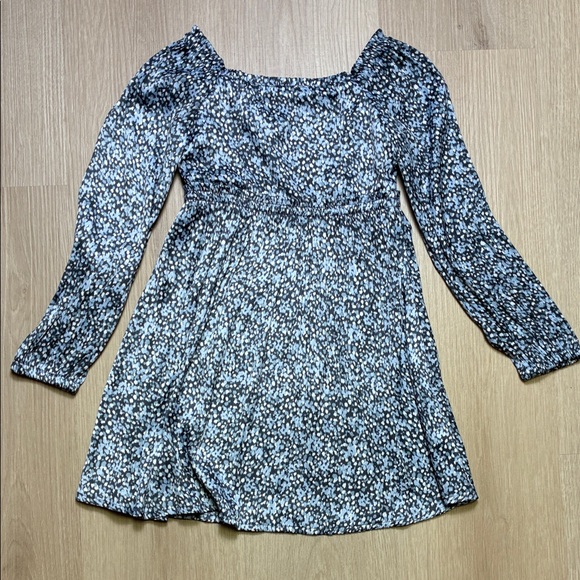 GAP Kids Blue White Speckle Patterned Long Sleeve Silky Dress XS 4/5 Smocked - Picture 1 of 4